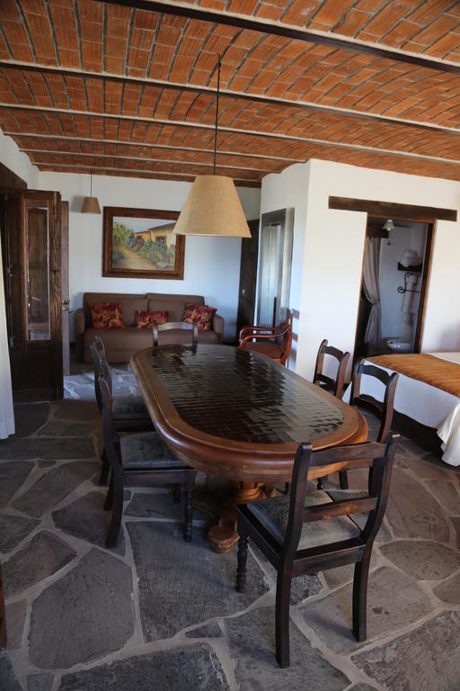 Hotel Villa Cassis Tapalpa Oda fotoğraf