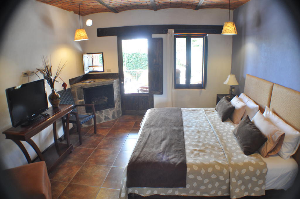 Hotel Villa Cassis Tapalpa Oda fotoğraf